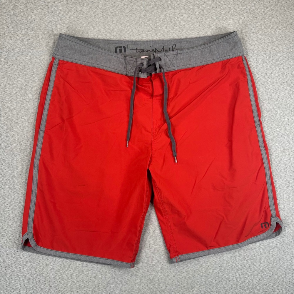 Travis Mathew Board Shorts Mens 34 Red Grey Swim Trunks Stretch Surf Beach